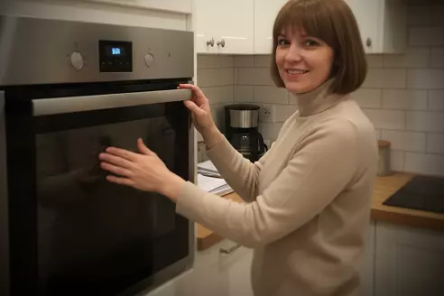 Oven repair